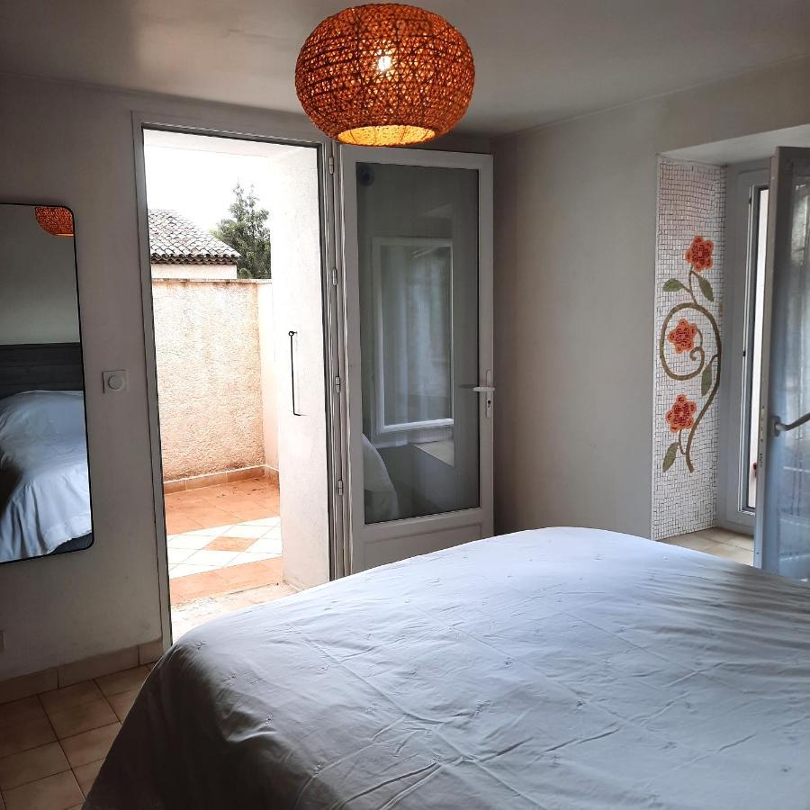 Campaneta Apartment Saint-Martin-de-Brômes Екстериор снимка